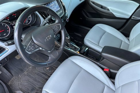 Used 2019 Chevrolet Cruze Premier w/ Sun And Sound Package image 10