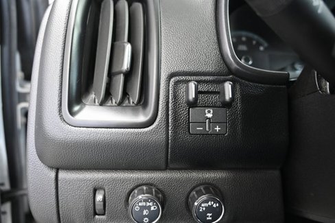 Used 2020 Chevrolet Colorado LT w/ Luxury Package image 24