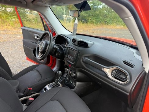 Used 2015 Jeep Renegade Sport w/ Power & Air Group image 16