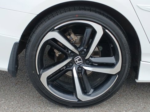 Used 2018 Honda Accord Sport image 34