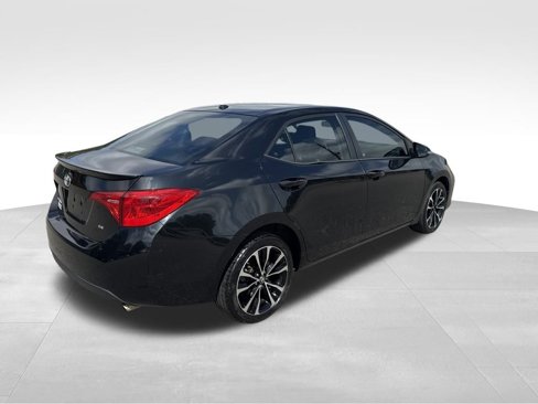 Used 2017 Toyota Corolla SE image 6