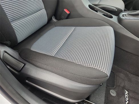 Certified 2023 Hyundai Kona SE image 32