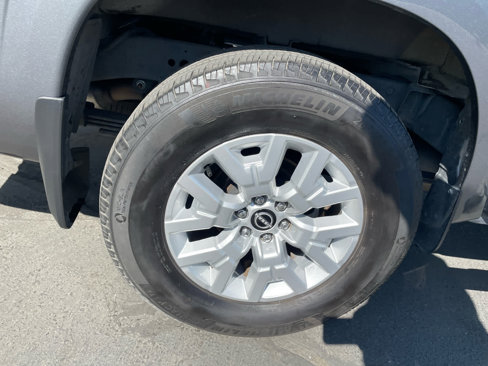 Used 2022 Nissan Frontier SV image 21