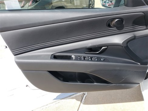 New 2025 Hyundai Elantra Sport image 17