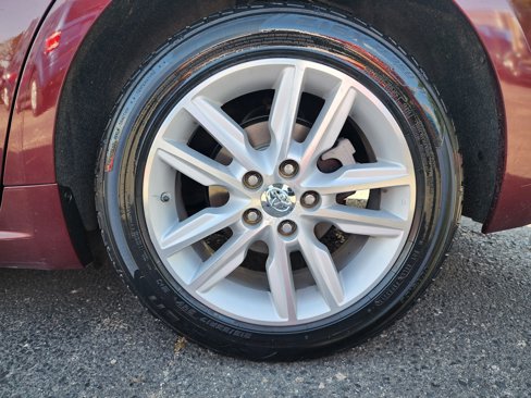 Used 2015 Toyota Avalon XLE Premium image 18