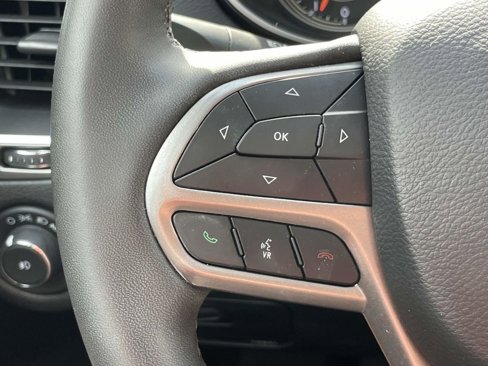 Used 2022 Jeep Cherokee Latitude Lux w/ Sun & Sound Group image 23