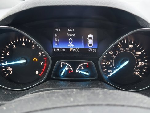 Used 2017 Ford Escape SE image 2