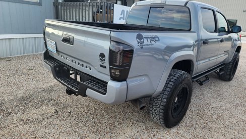 Used 2021 Toyota Tacoma TRD Sport image 10