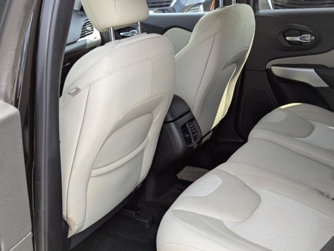 Used 2017 Jeep Cherokee Sport w/ Safety Group image 18