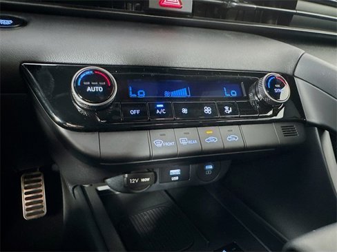 New 2025 Hyundai Elantra Sport image 9