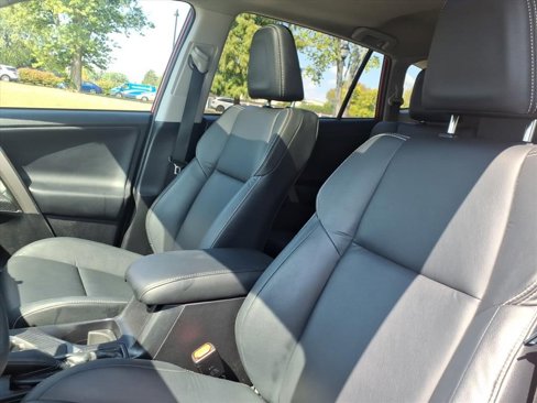 Used 2015 Toyota RAV4 Limited image 11