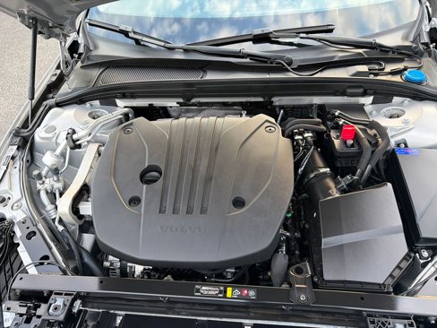 Certified 2023 Volvo S60 B5 Core image 26
