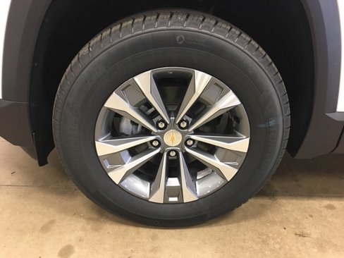 New 2026 Chevrolet Equinox LT image 11