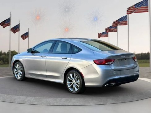 Used 2015 Chrysler 200 S image 7