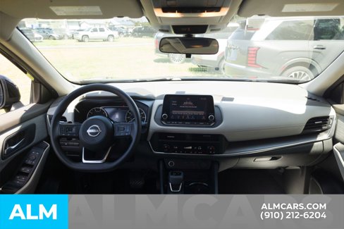Used 2023 Nissan Rogue SV image 20