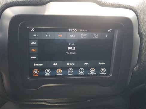 Used 2018 Jeep Renegade Latitude image 23