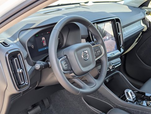 New 2026 Volvo XC40 B4 Plus w/ Protection Package Premier image 25