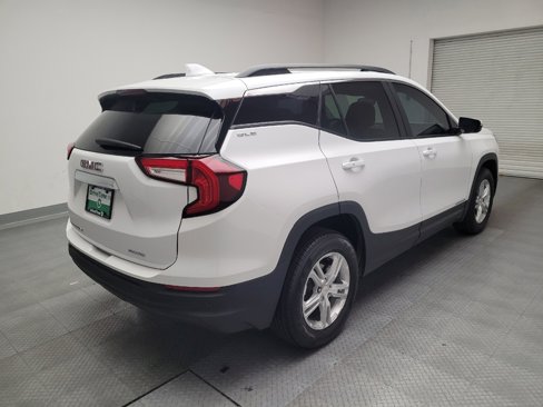 Used 2023 GMC Terrain SLE w/ Driver Convenience Package image 9