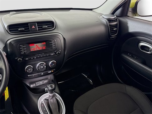 Used 2016 Kia Soul image 19