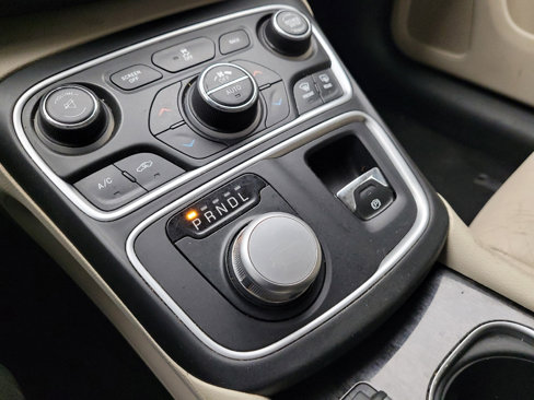Used 2015 Chrysler 200 C image 26