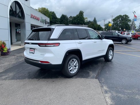 New 2025 Jeep Grand Cherokee Laredo X w/ Luxury Tech Group I image 8