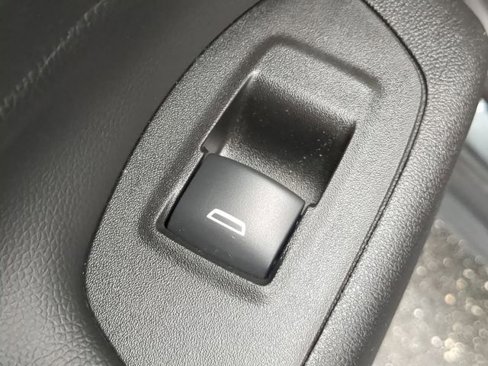 Used 2020 Chevrolet Equinox Premier image 31