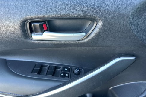Used 2022 Toyota Corolla SE image 11