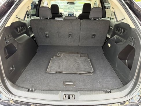 Used 2023 Ford Edge SE w/ Black Appearance Package image 35