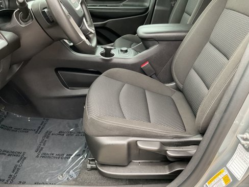 Used 2024 GMC Terrain SLE image 9