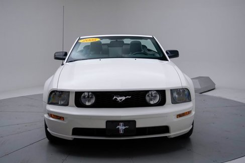Used 2005 Ford Mustang GT Premium image 14