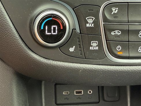 Used 2023 Chevrolet Equinox LT image 20
