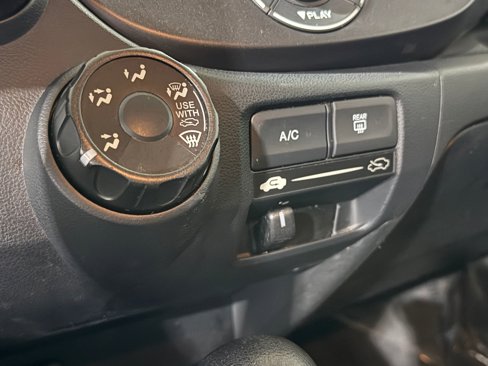 Used 2013 Honda Fit Sport image 17