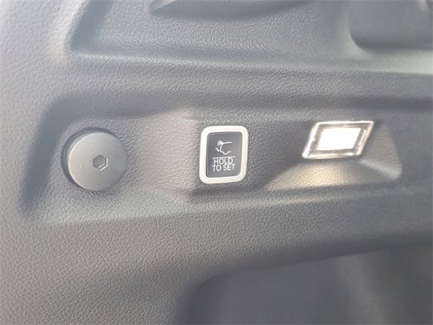 New 2025 Jeep Grand Cherokee L Altitude image 7