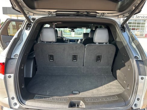Used 2024 Buick Enclave Premium image 11