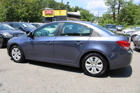 Used 2013 Chevrolet Cruze LS image 11