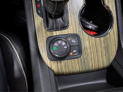 Used 2019 GMC Acadia Denali w/ Technology Package image 23
