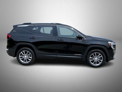 Used 2024 GMC Terrain SLT image 4