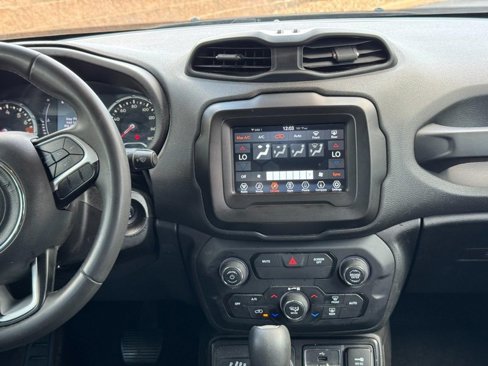 Used 2020 Jeep Renegade Latitude image 13