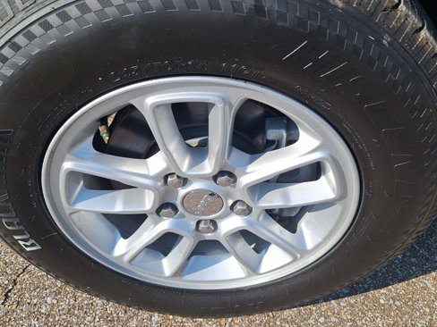 Used 2019 Jeep Grand Cherokee Laredo image 10