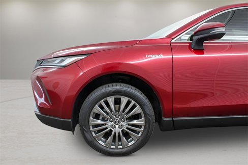 Used 2021 Toyota Venza XLE image 35