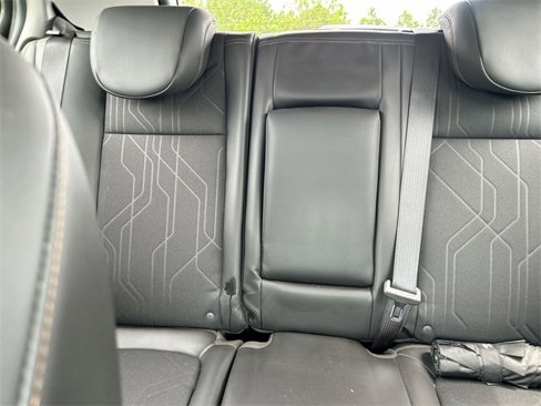 Used 2022 Chevrolet Trax LT w/ LT Convenience Package image 25
