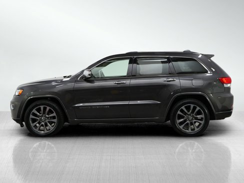 Used 2017 Jeep Grand Cherokee Overland w/ Jeep Active Safety Group image 2