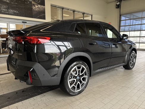 Used 2025 BMW X2 xDrive28i w/ Convenience Package image 5