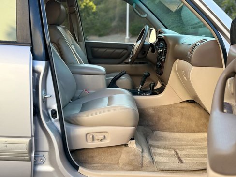 Used 2000 Toyota Land Cruiser image 32