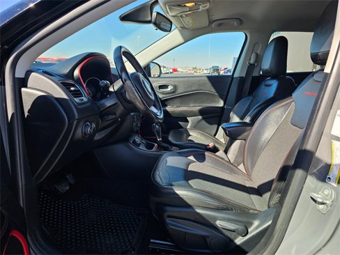 Used 2020 Jeep Compass Trailhawk image 11