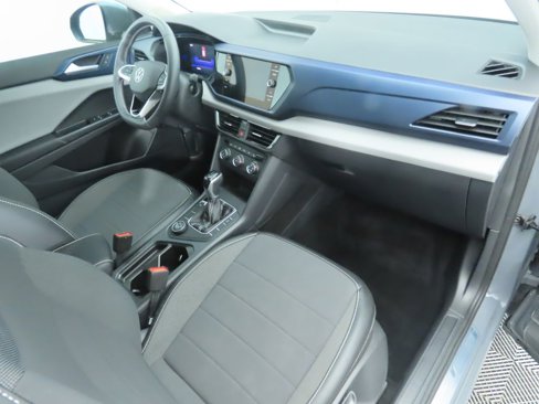 Certified 2022 Volkswagen Taos SE image 18