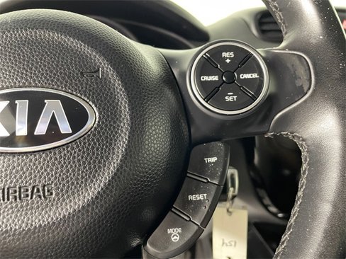 Used 2016 Kia Soul ! image 9
