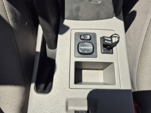 Used 2012 Toyota RAV4 4WD image 29