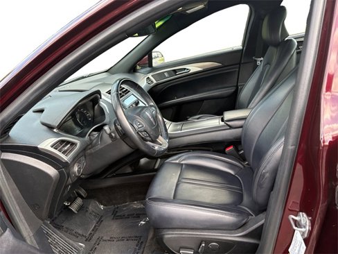 Used 2018 Lincoln MKZ Premiere image 9