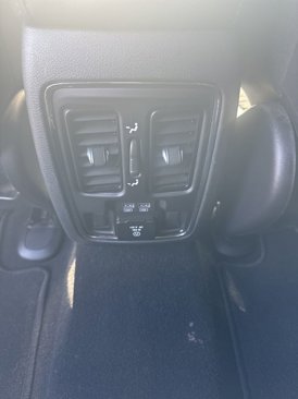 Used 2020 Jeep Grand Cherokee Limited image 12
